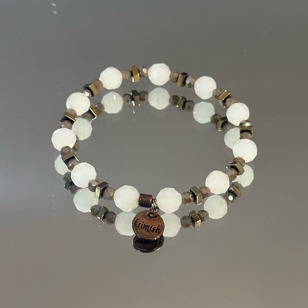 Erimish. White and Gold Beaded Bracelet - Picture 3 of 6